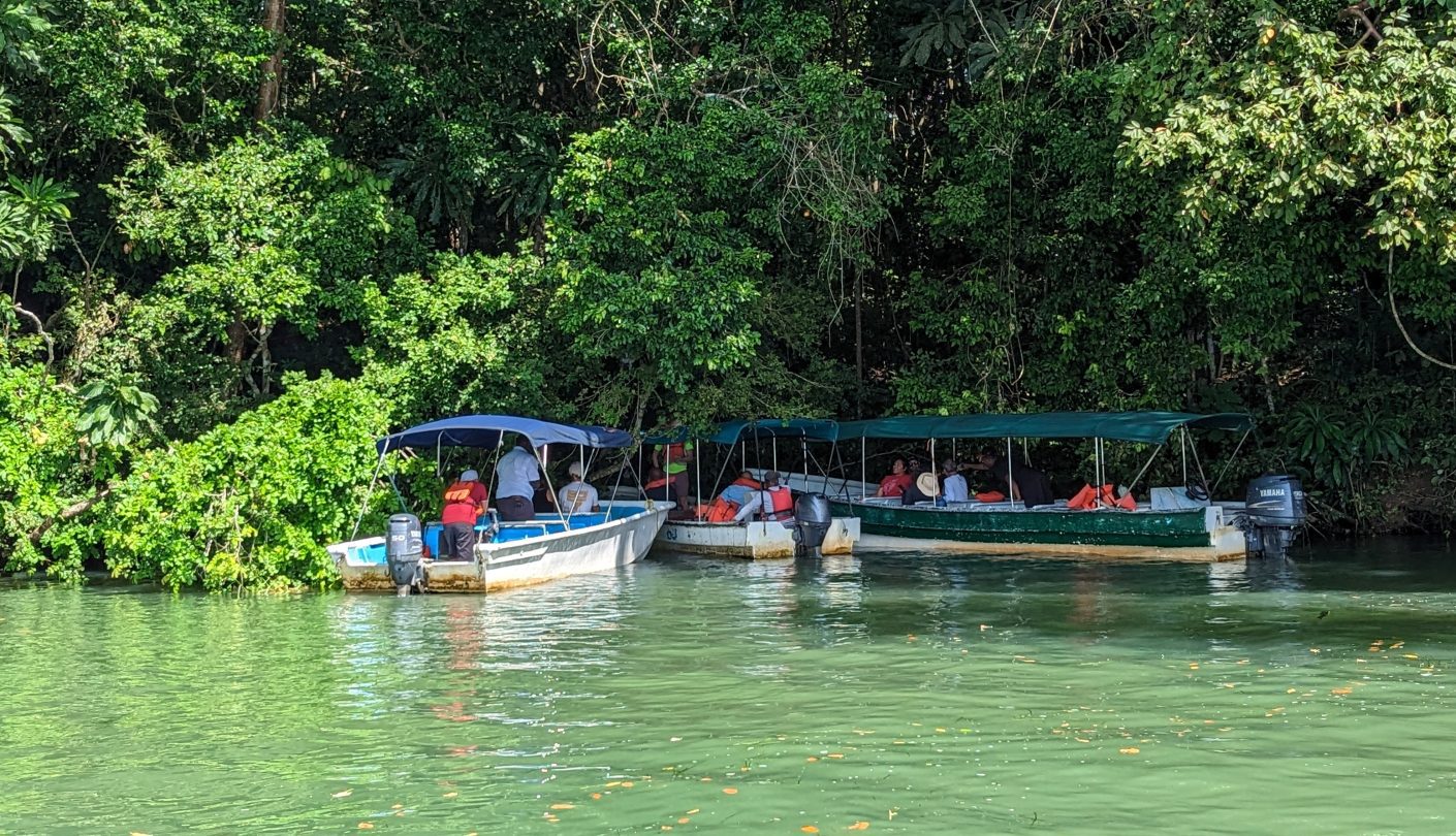 Boats during Monkey Island tour